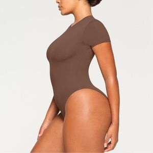 SKIMS - Fits Everybody T-Shirt Bodysuit